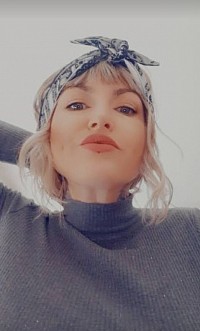 Extra wide Rockabilly headscarf in vines and lace