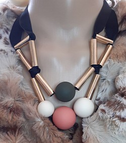 Wooden beaded geometric patterned necklace $10