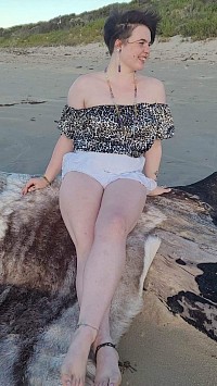 On/ off shoulder leopard print velveteen top