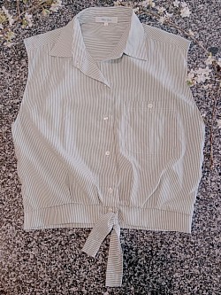 Re-fashioned 1950's inspired shirt size L $25