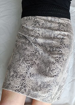 Snake skin pattern 🐍 pencil skirt soft suede inside and wide embroidered elastic waistband size S $40