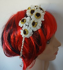 Just Daisies Hair Garland $20