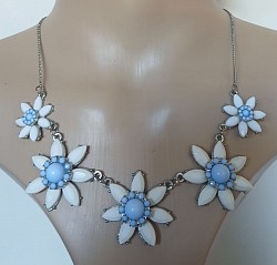 Vintage 1950's Milk Glass Daisy Chain Neclace $122