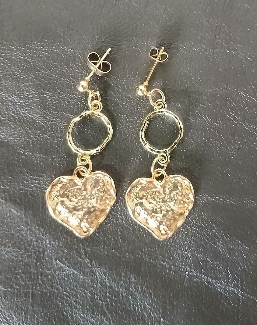 Gold col, heart shape stud earings   (sending love a circle of protection and Shields)